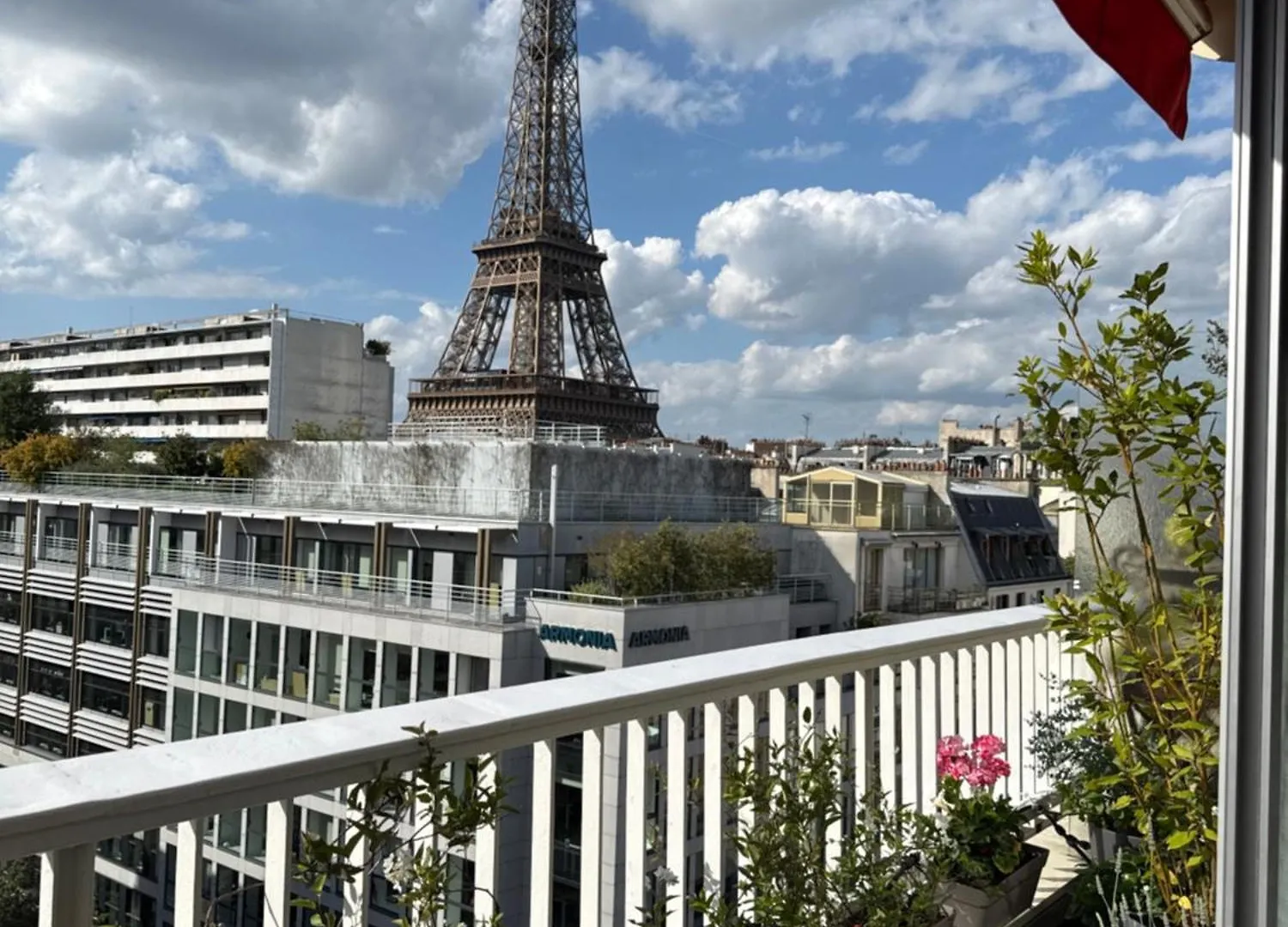 Terrasse Tour Apartment Paris