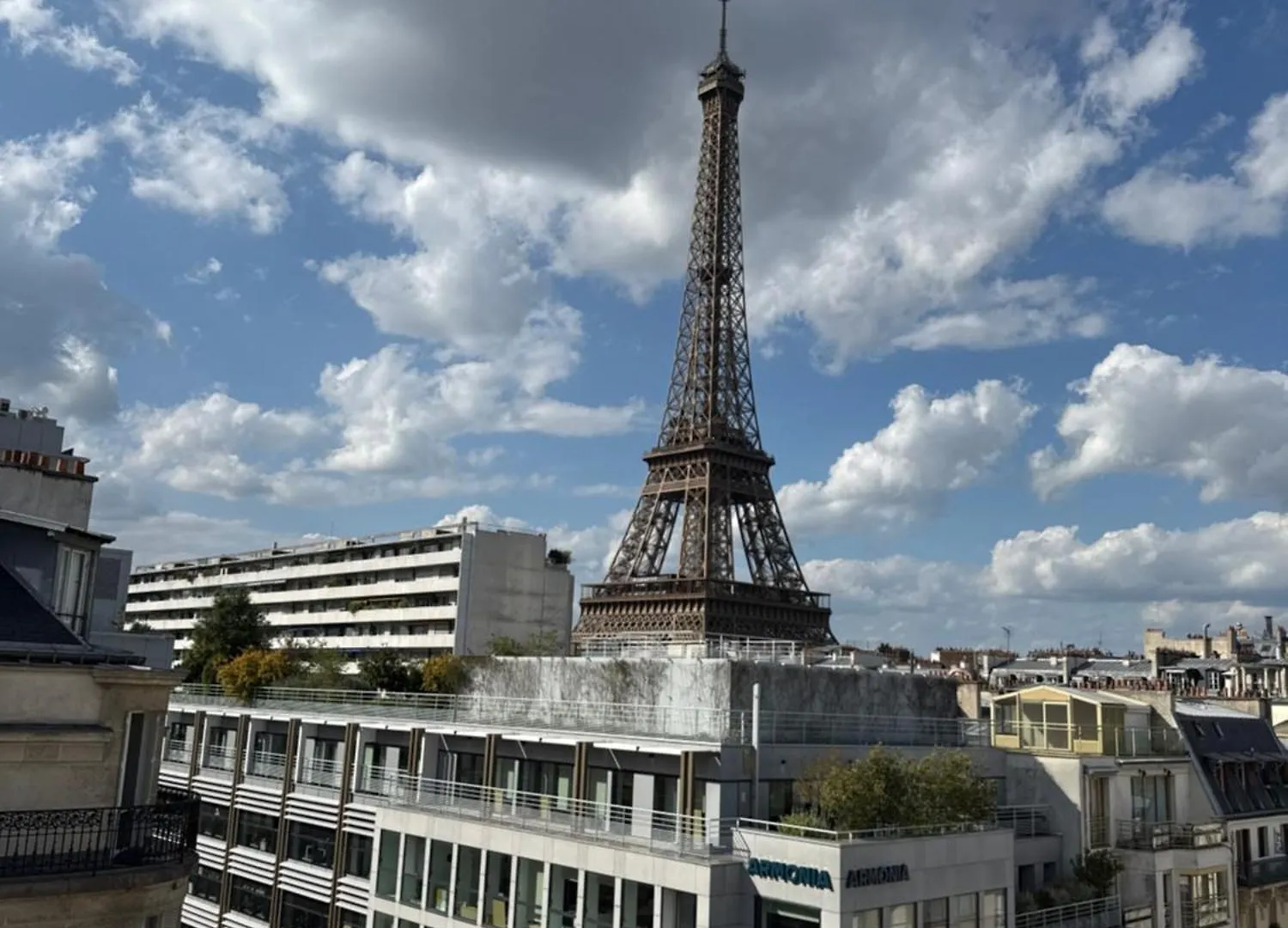 Terrasse Tour Apartment Paris